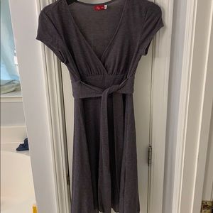 🎉 Host Pick! 🎉 Grey Ruby Rox Short sleeve Dress